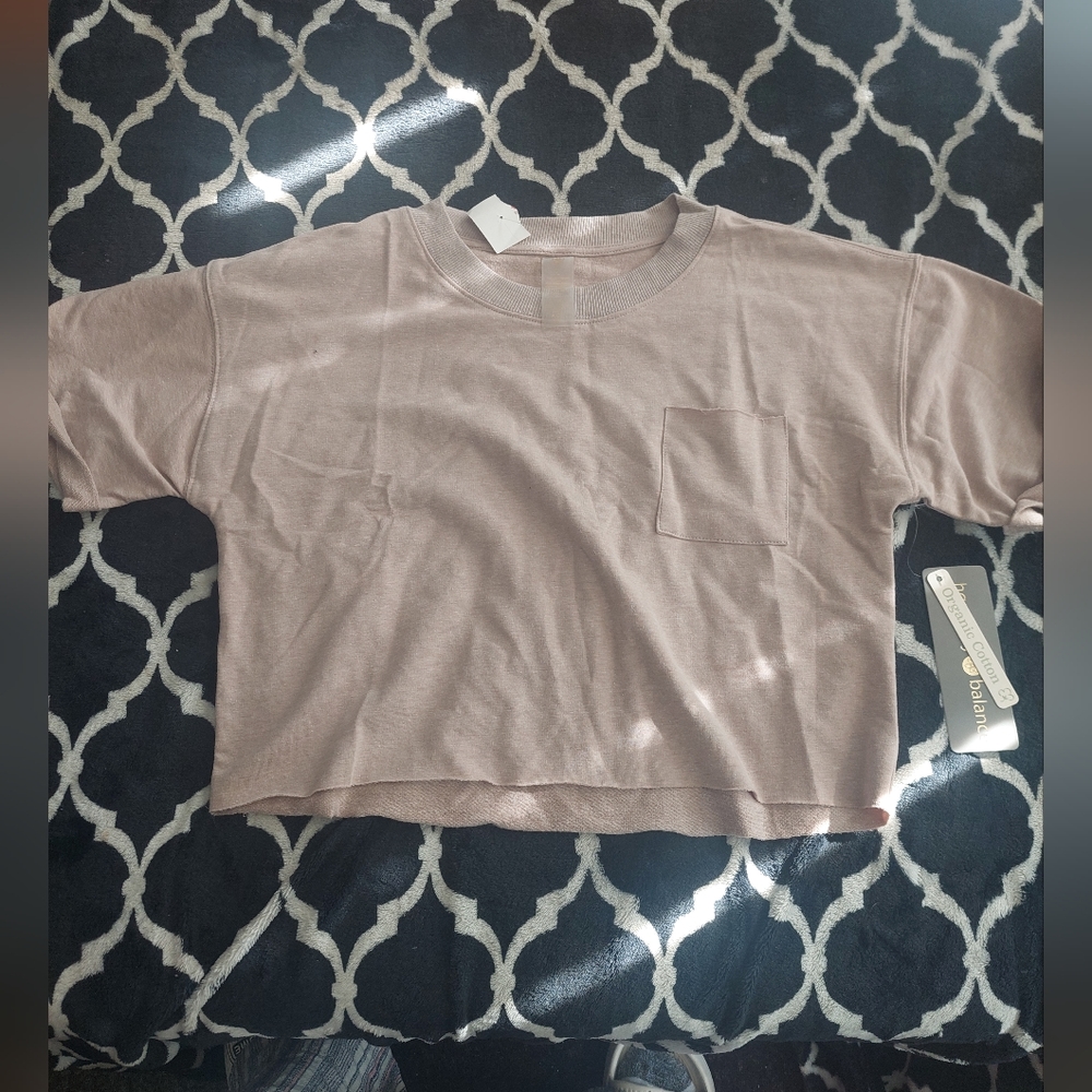 Nwt cropped tee‎ Harmony Balance size large